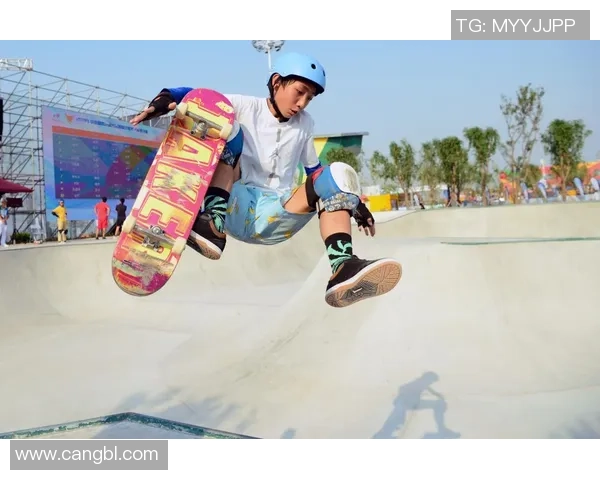 杭州滑板队在极限运动世界杯积分榜中以57分稳居第一名引发关注