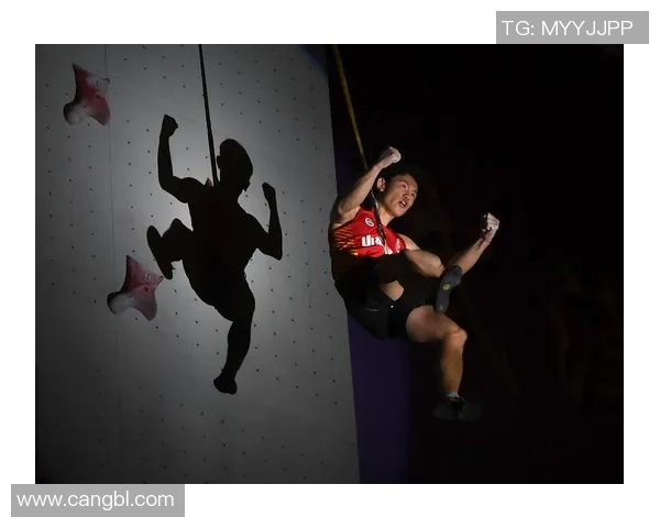 重庆飞盘队在攀岩联赛中以67分稳居积分榜首位